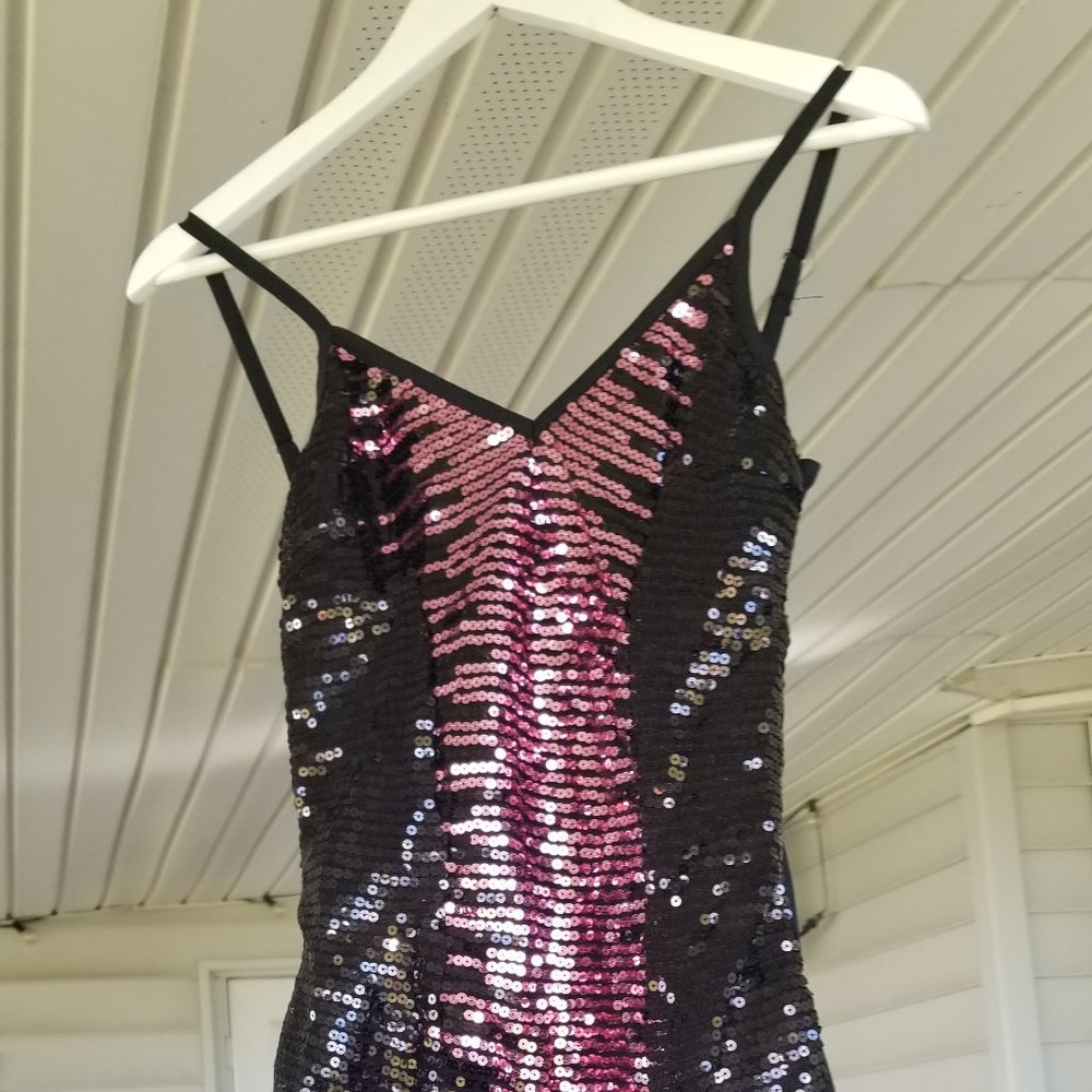 Small sequin dress Sexy!